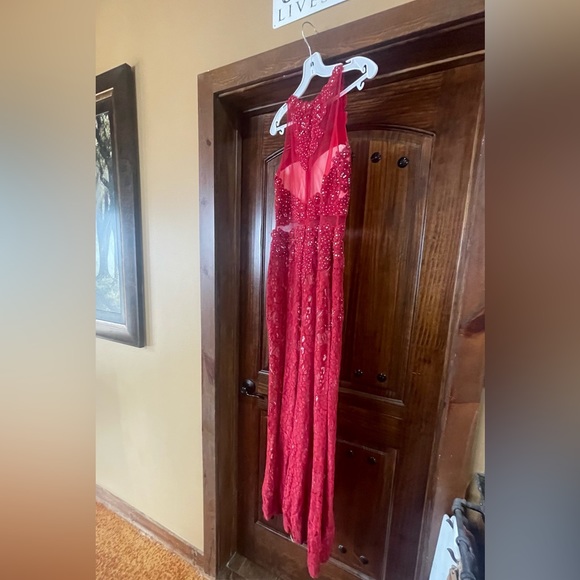 Fiesta Fashion Evening Gown/Prom Dress Size Medium (guessing around size 6/Med) - Picture 4 of 6